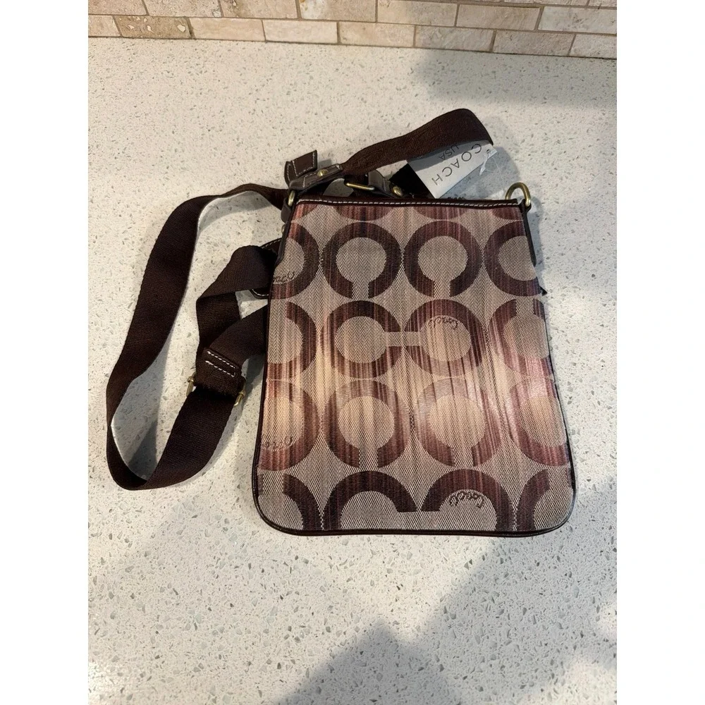 Coach Sutton Signature‎ Swingpack Khaki Jacquard Mahogany Leather Bag